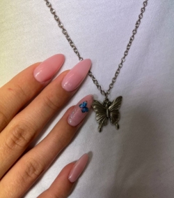 Нарощування, корекція нігтів