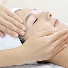 Масаж обличчя «Кобідо»